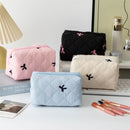 Necessaire Feminina com Laço Bordado