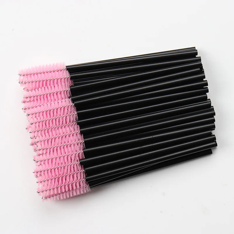 Kit com 50 Pincéis de Maquiagem Descartáveis