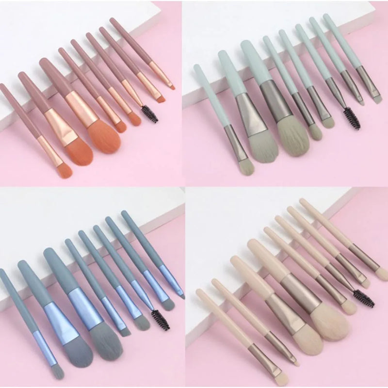Kit com 8 Mini Pincéis de Maquiagem com Estojo Transparente