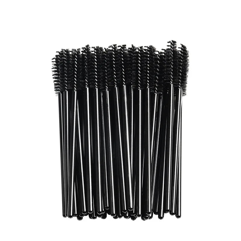 Kit com 50 Pincéis de Maquiagem Descartáveis